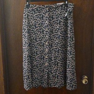 BNWT Maurices 18 Plus Size Ditzy Flower Print Midi Button Front Skirt Orig. $34